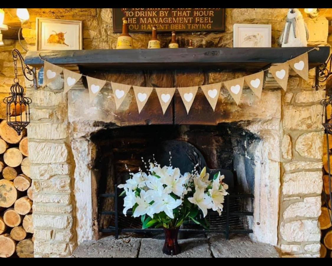 The Rose & Crown Farmhouse Kitchen Nympsfield Exteriér fotografie