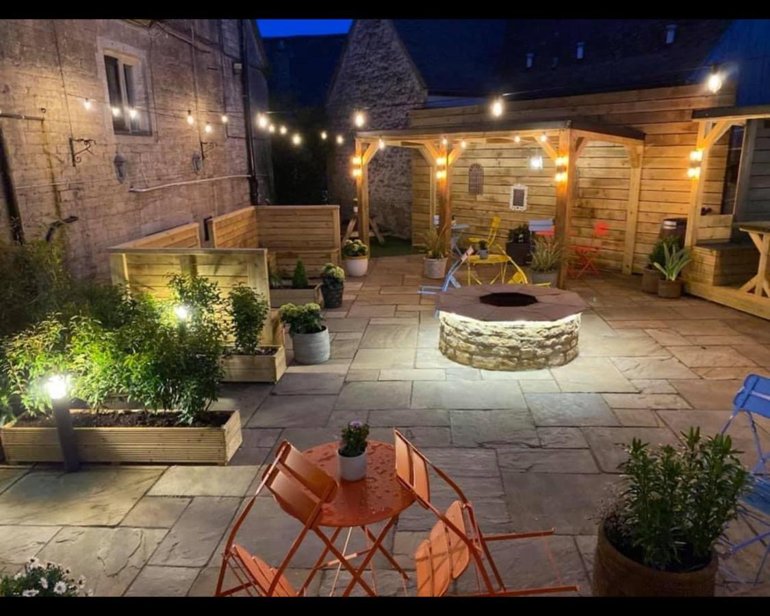 The Rose & Crown Farmhouse Kitchen Nympsfield Exteriér fotografie